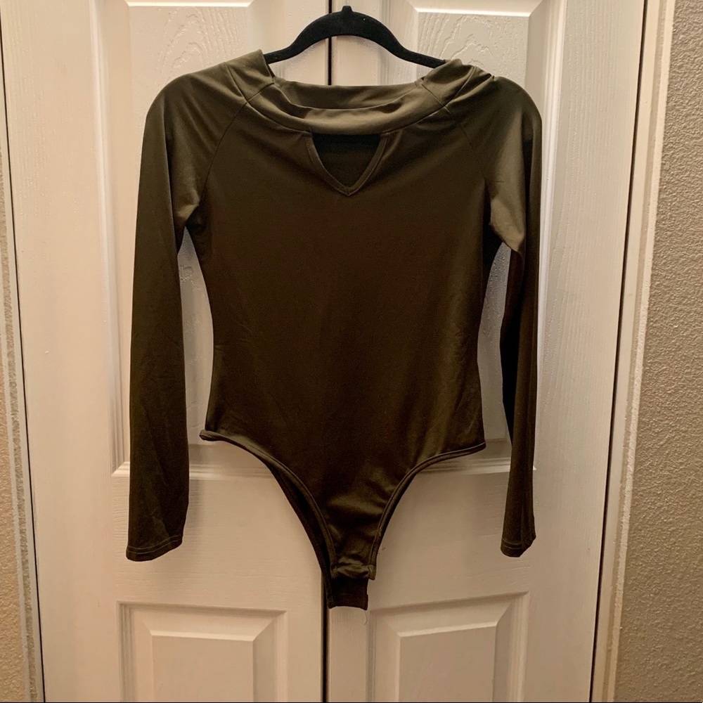 Green long sleeve bodysuit